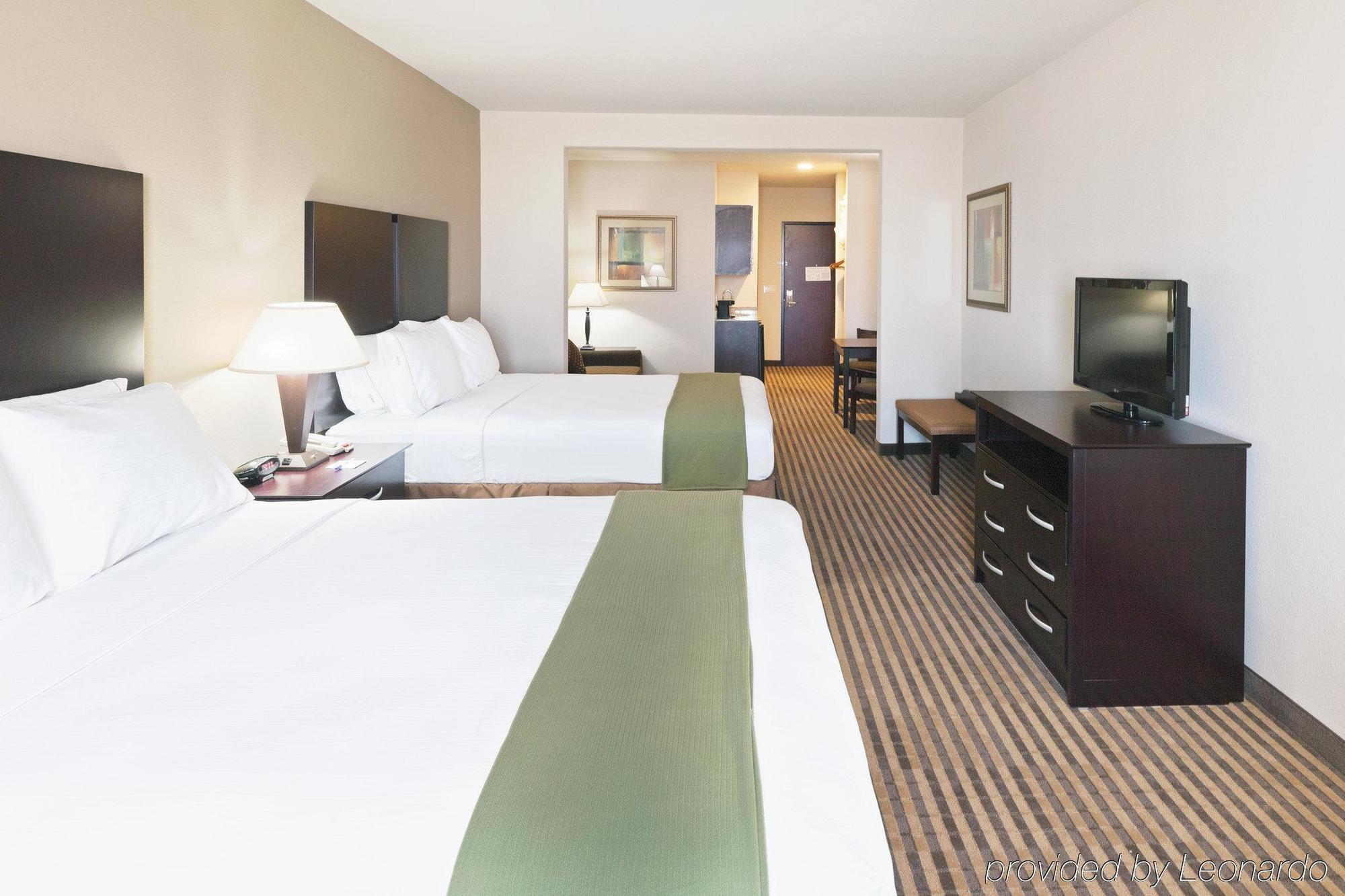 Holiday Inn Express & Suites Brady By Ihg Quarto foto