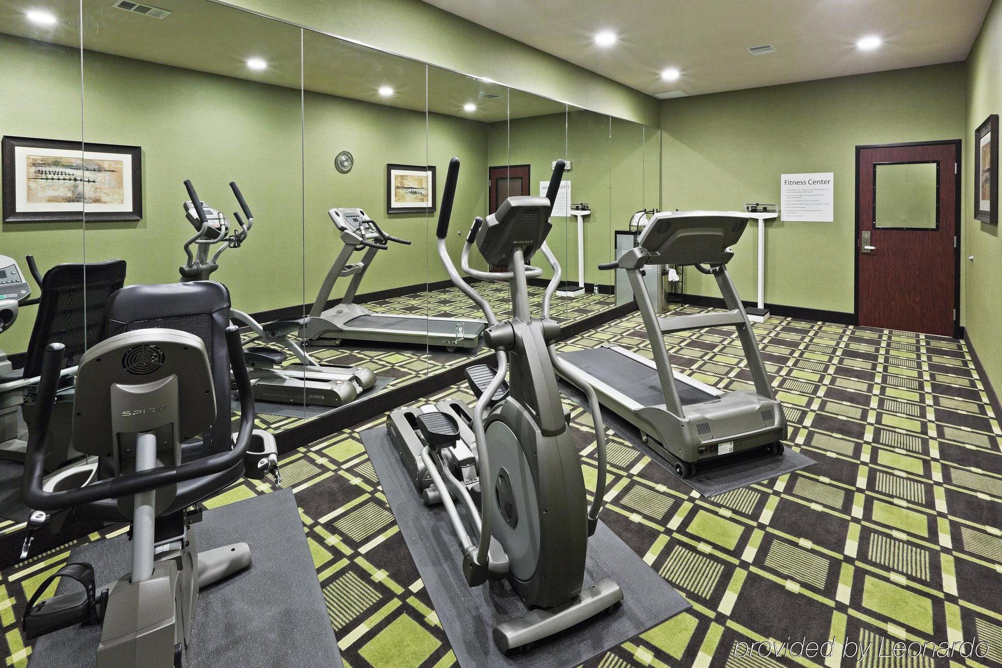 Holiday Inn Express & Suites Brady By Ihg Instalações foto