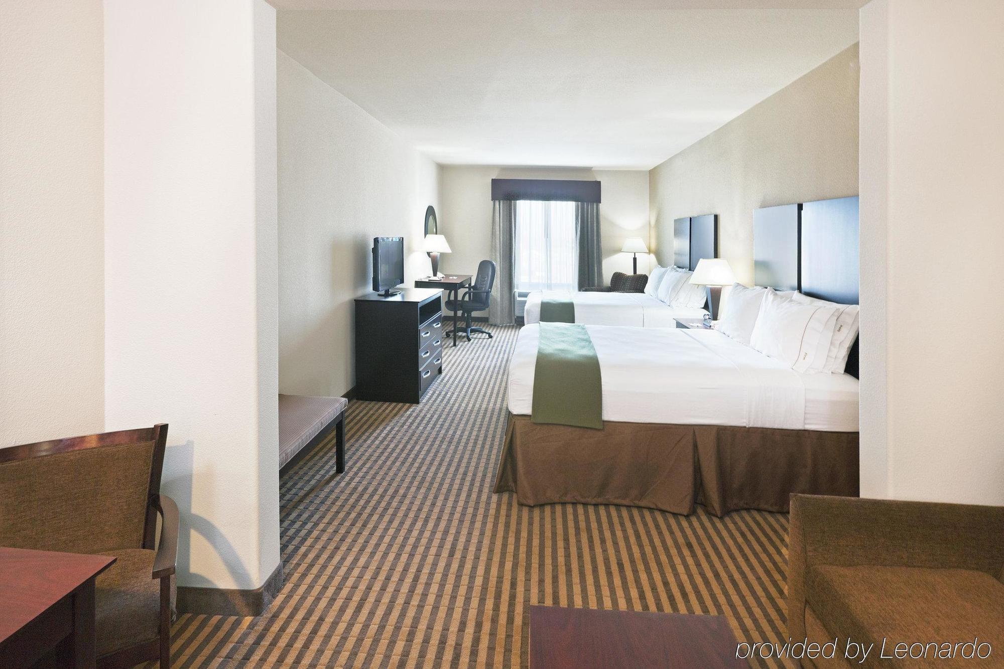 Holiday Inn Express & Suites Brady By Ihg Quarto foto